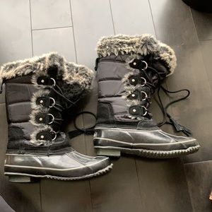 Abound boots, faux fur, size 8